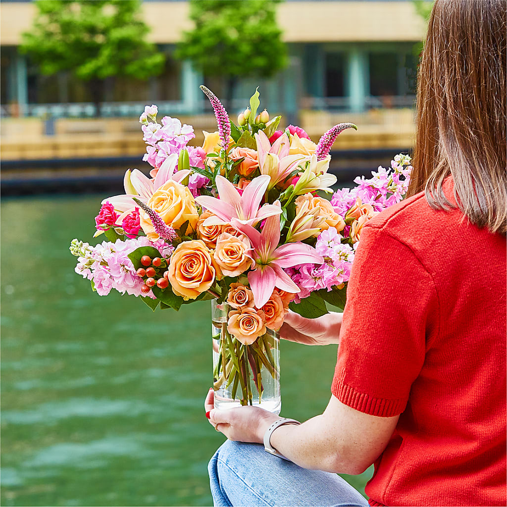 Bisous Bouquet –  Charlynda Fleuriste, Sherbrooke PQ