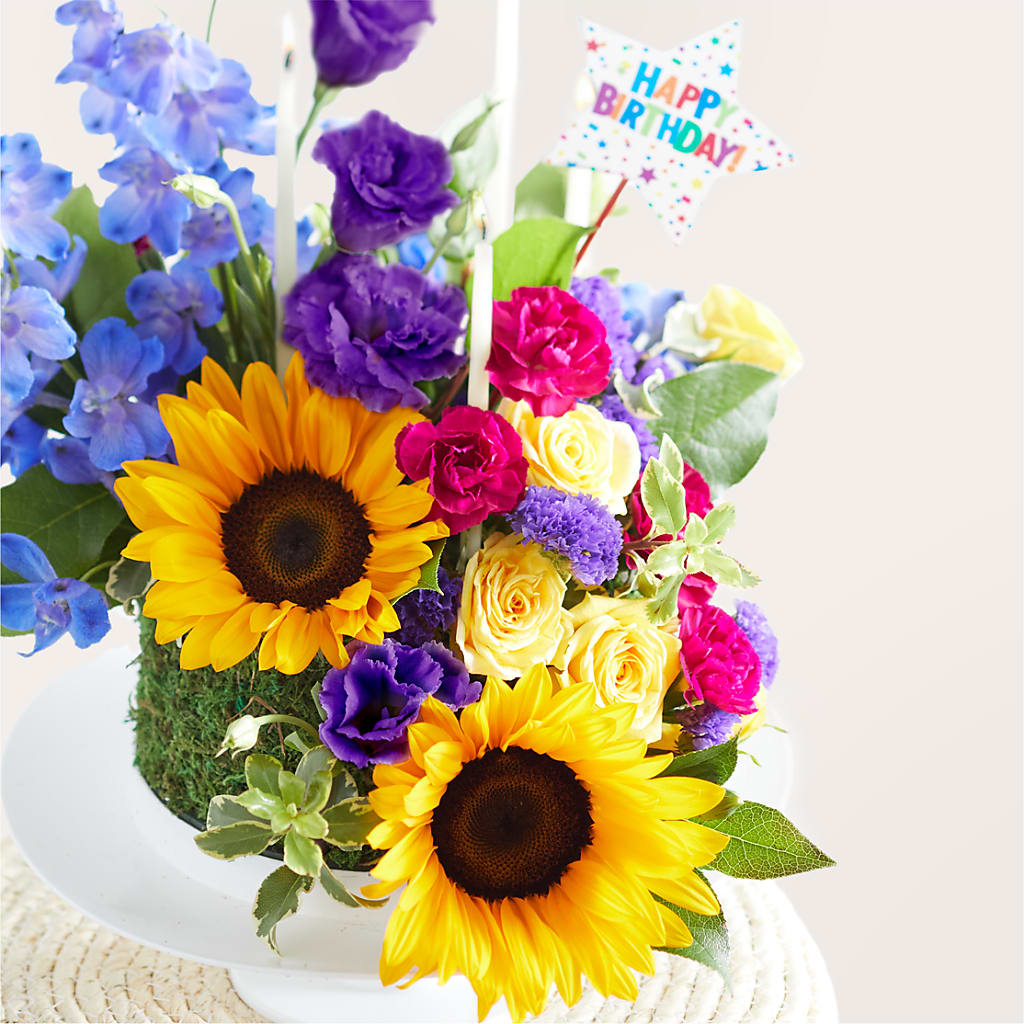 Star of the Day Floral Cake –  Charlynda Fleuriste, Sherbrooke PQ