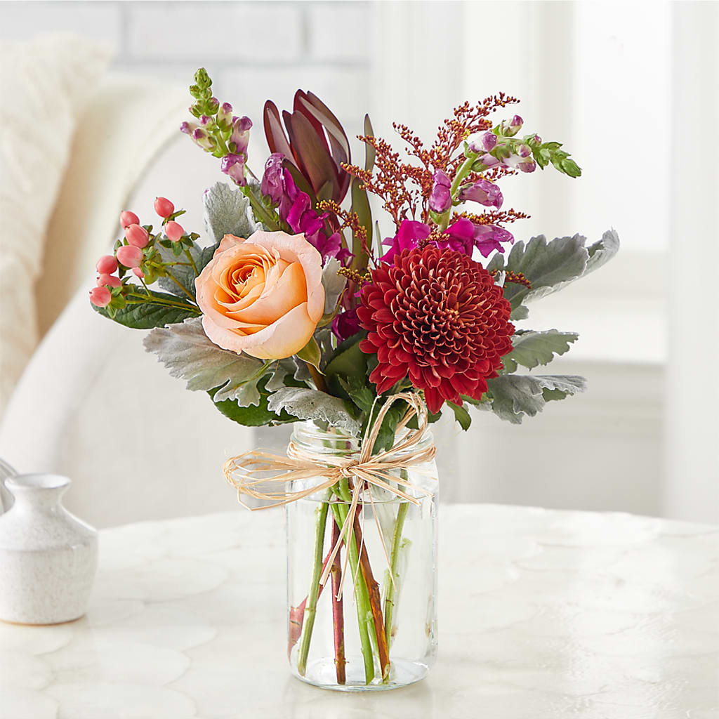 Moody Hues Bouquet –  Charlynda Fleuriste, Sherbrooke PQ