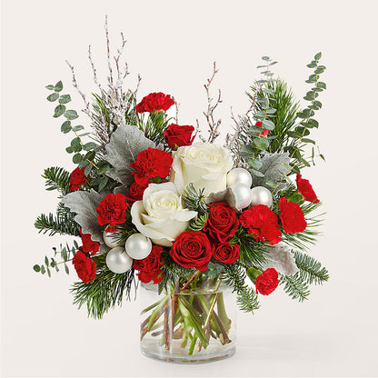 Trimming the Tree Bouquet –  Charlynda Fleuriste, Sherbrooke PQ