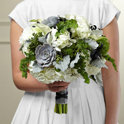 Sweet Innocence Bouquet –  Charlynda Fleuriste, Sherbrooke PQ