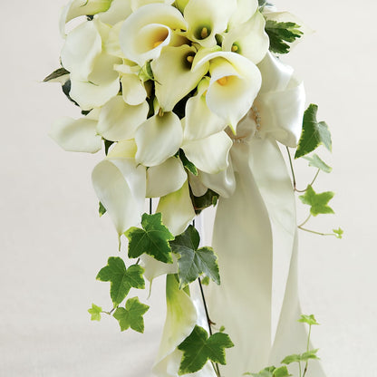 White Chapel Bouquet –  Charlynda Fleuriste, Sherbrooke PQ