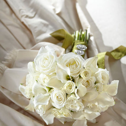 Serene Highness Bouquet –  Charlynda Fleuriste, Sherbrooke PQ