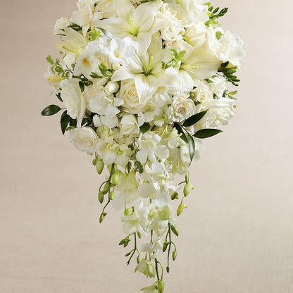 White Wonders Bouquet –  Charlynda Fleuriste, Sherbrooke PQ